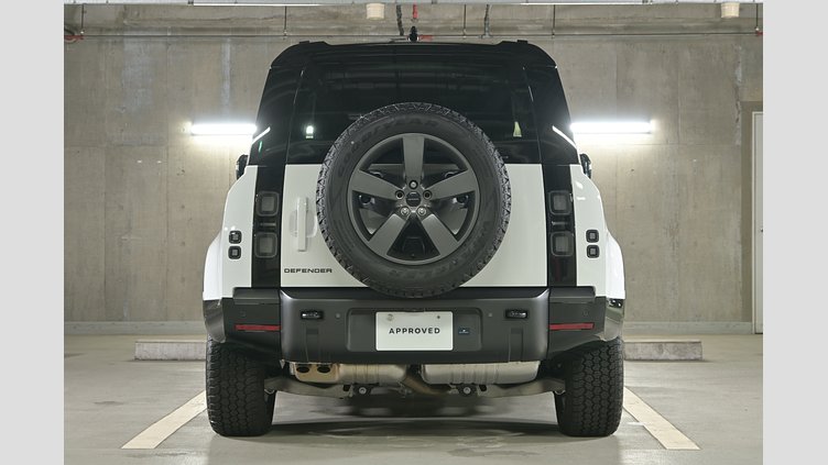 2025 認定中古車 Land Rover Defender 90 フジホワイト D350 ディーゼルマイルドハイブリッド X-Dynamic HSE