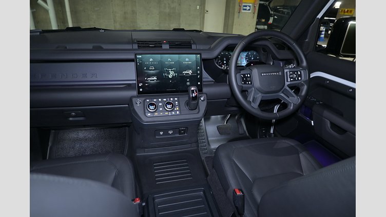 2025 認定中古車 Land Rover Defender 90 フジホワイト D350 ディーゼルマイルドハイブリッド X-Dynamic HSE