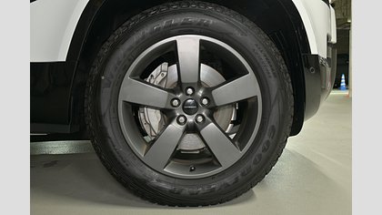 Defender 90 6