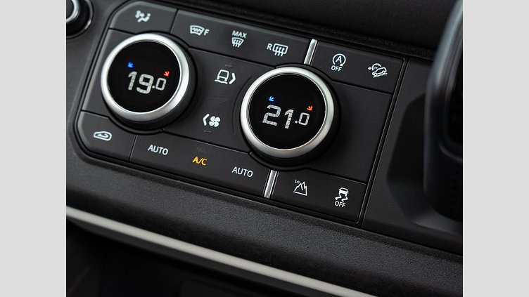 2024 認定中古車 Land Rover Defender 110 アイガーグレイ D300 AWD（AT） S　D300　コイルサスペンション