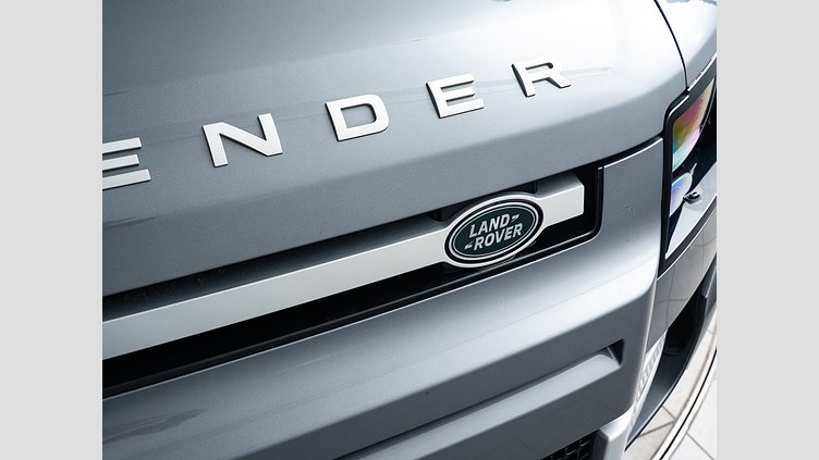 2024 認定中古車 Land Rover Defender 110 アイガーグレイ D300 AWD（AT） S　D300　コイルサスペンション