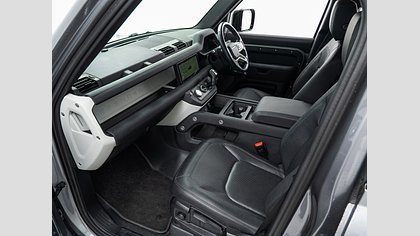 Defender 110 2