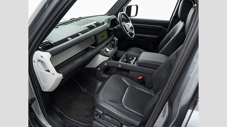 2024 認定中古車 Land Rover Defender 110 アイガーグレイ D300 AWD（AT） S　D300　コイルサスペンション