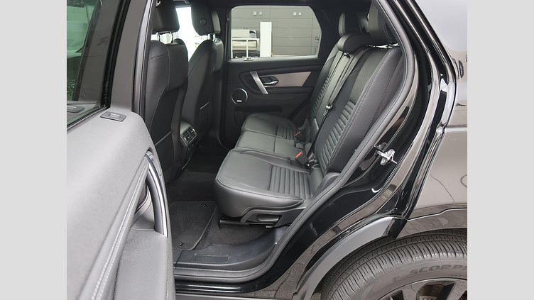 2024 認定中古車 Land Rover Discovery Sport サントリーニブラック D200マイルドハイブリッド（ディーゼル） 標準ホイール DYNAMIC SE