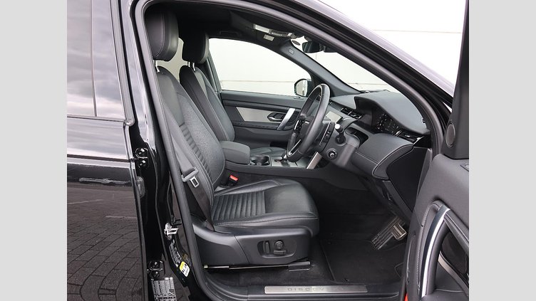 2024 認定中古車 Land Rover Discovery Sport サントリーニブラック D200マイルドハイブリッド（ディーゼル） 標準ホイール DYNAMIC SE