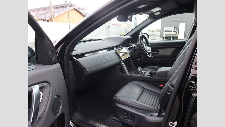 2024 認定中古車 Land Rover Discovery Sport サントリーニブラック D200マイルドハイブリッド（ディーゼル） 標準ホイール DYNAMIC SE