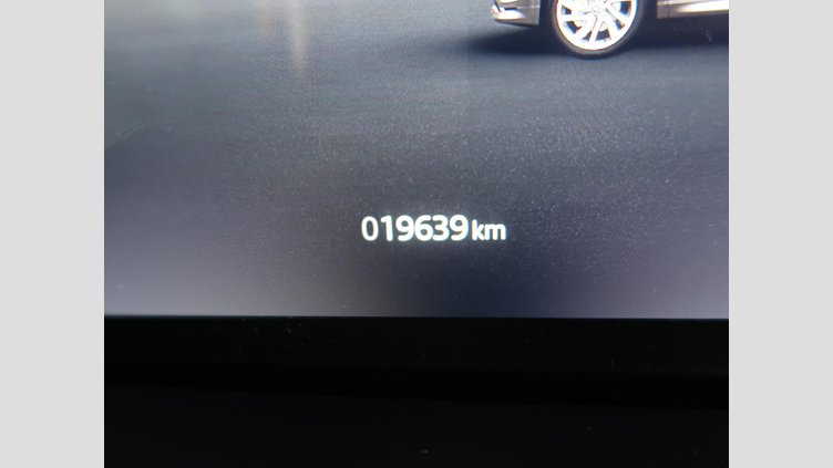 2024 認定中古車 Land Rover Discovery Sport サントリーニブラック D200マイルドハイブリッド（ディーゼル） 標準ホイール DYNAMIC SE