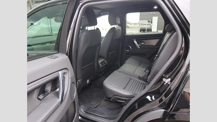 2024 認定中古車 Land Rover Discovery Sport サントリーニブラック D200マイルドハイブリッド（ディーゼル） 標準ホイール DYNAMIC SE
