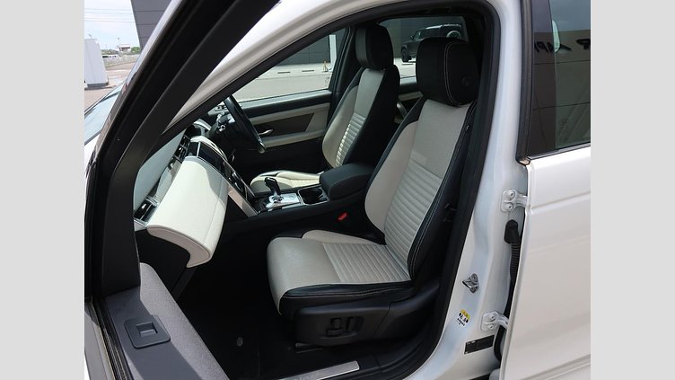 2020 認定中古車 Land Rover Discovery Sport フジホワイト D180 AWD（オートマチック） 標準ホイールベース ディスカバリー スポーツ R-DYNAMIC SE