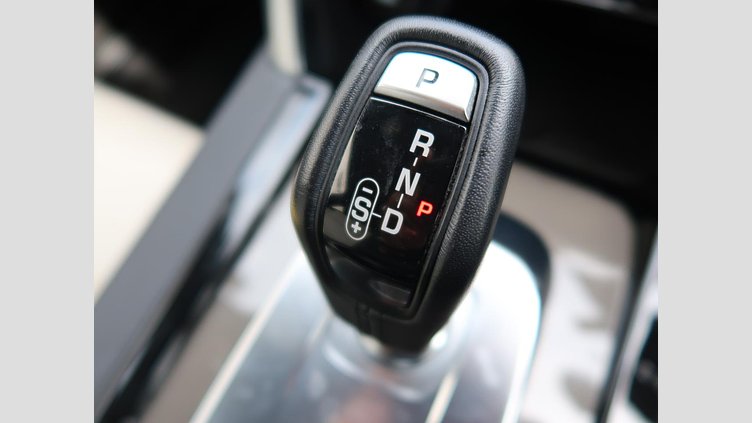 2020 認定中古車 Land Rover Discovery Sport フジホワイト D180 AWD（オートマチック） 標準ホイールベース ディスカバリー スポーツ R-DYNAMIC SE