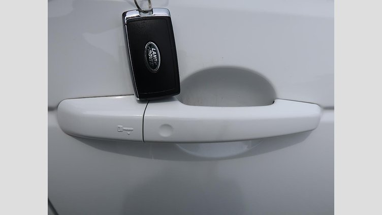 2020 認定中古車 Land Rover Discovery Sport フジホワイト D180 AWD（オートマチック） 標準ホイールベース ディスカバリー スポーツ R-DYNAMIC SE