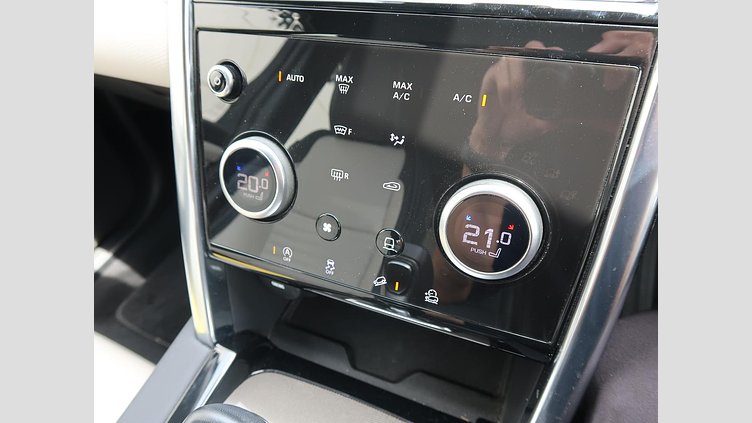 2020 認定中古車 Land Rover Discovery Sport フジホワイト D180 AWD（オートマチック） 標準ホイールベース ディスカバリー スポーツ R-DYNAMIC SE