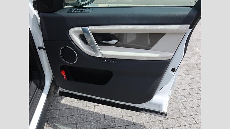 2020 認定中古車 Land Rover Discovery Sport フジホワイト D180 AWD（オートマチック） 標準ホイールベース ディスカバリー スポーツ R-DYNAMIC SE