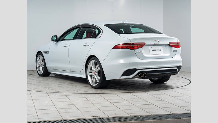 2019 認定中古車 Jaguar XE ユーロンホワイト D180 RWD AUTOMATIC R-DYNAMIC S D180