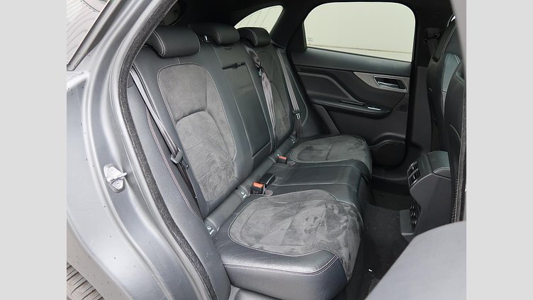 2016 認定中古車 Jaguar F-Pace Aruba ガソリン S