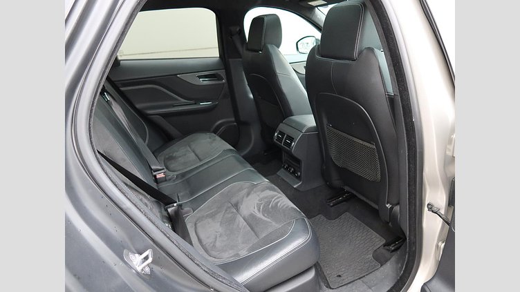 2016 認定中古車 Jaguar F-Pace Aruba ガソリン S