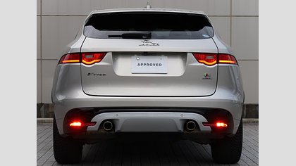 F-Pace 45