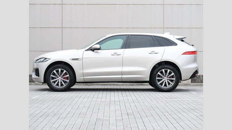 2016 認定中古車 Jaguar F-Pace Aruba ガソリン S