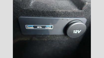 F-Pace 26