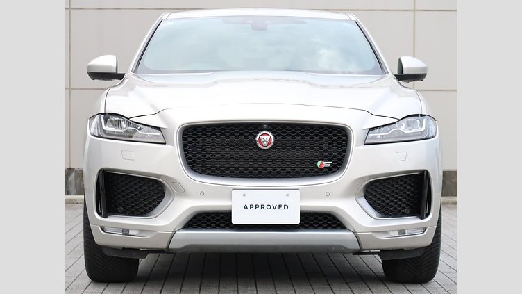 2016 認定中古車 Jaguar F-Pace Aruba ガソリン S
