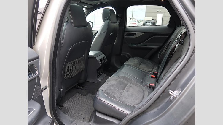 2016 認定中古車 Jaguar F-Pace Aruba ガソリン S