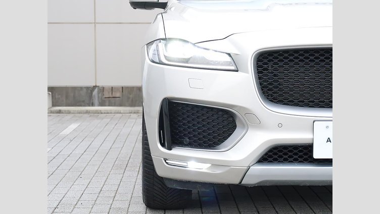 2016 認定中古車 Jaguar F-Pace Aruba ガソリン S