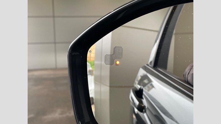 2018 認定中古車 Land Rover Discovery Sport Carpathian Grey 2.0 litre i4P​ ＳＥ