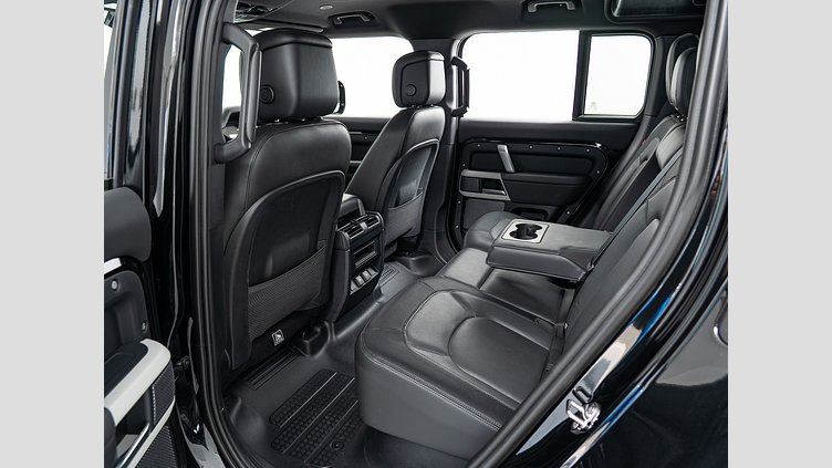 2023 認定中古車 Land Rover Defender 110 Santorini Black 3.0 litre i6D​ 110X-Dynamic　HSE　D300　 エアサスペンション