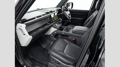 Defender 110 2