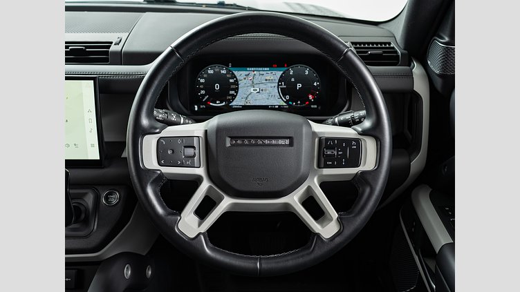 2023 認定中古車 Land Rover Defender 110 Santorini Black 3.0 litre i6D​ 110X-Dynamic　HSE　D300　 エアサスペンション