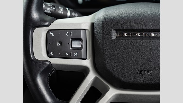2023 認定中古車 Land Rover Defender 110 Santorini Black 3.0 litre i6D​ 110X-Dynamic　HSE　D300　 エアサスペンション