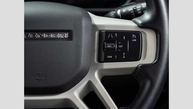 2023 認定中古車 Land Rover Defender 110 Santorini Black 3.0 litre i6D​ 110X-Dynamic　HSE　D300　 エアサスペンション
