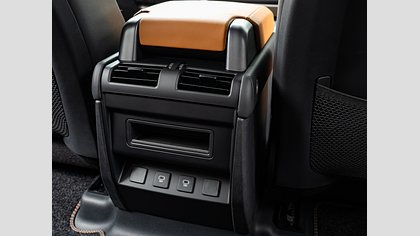 Defender 110 12