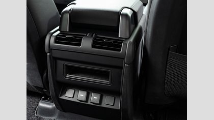 Defender 110 13