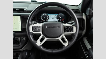 Defender 110 17