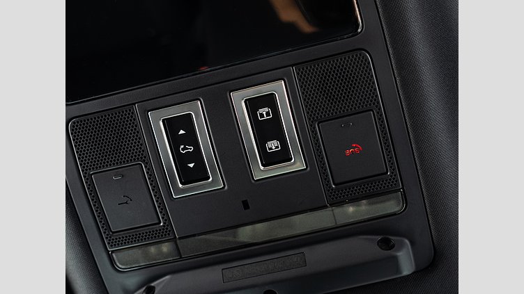 2023 認定中古車 Land Rover Defender 110 アイガーグレイ D300 AWD（AT） X-DYNAMIC HSE D300 エアサスペンション