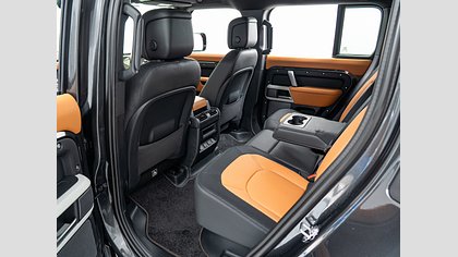 Defender 110 4