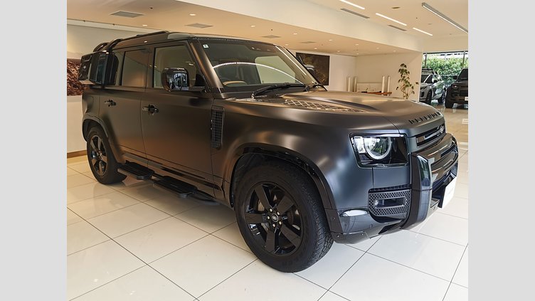2024 認定中古車 Land Rover Defender 110 サントリーニブラック D300 AWD（AT） X-DYNAMIC HSE