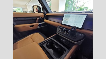 Defender 110 39