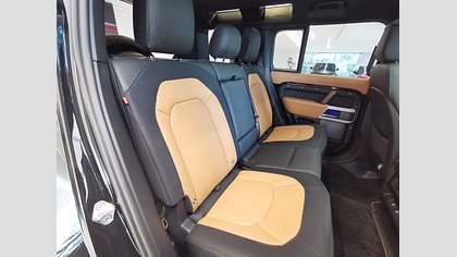 Defender 110 4