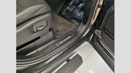 Defender 110 43