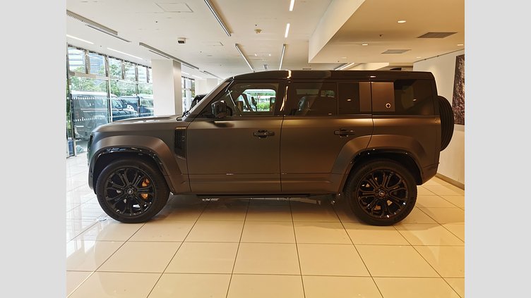 2024 認定中古車 Land Rover Defender 110 カルパチアングレイ P635 ガソリンV8マイルドハイブリッド OCTA Edition One