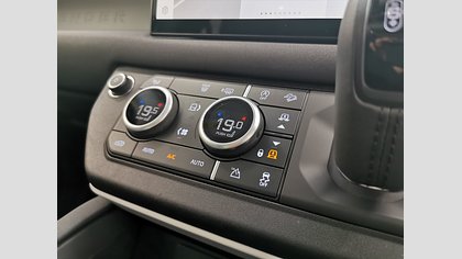 Defender 110 19