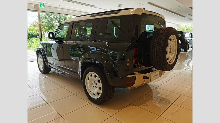2023 認定中古車 Land Rover Defender 110 サントリーニブラック P300 AWD（AT） SE