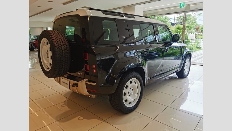2023 認定中古車 Land Rover Defender 110 サントリーニブラック P300 AWD（AT） SE
