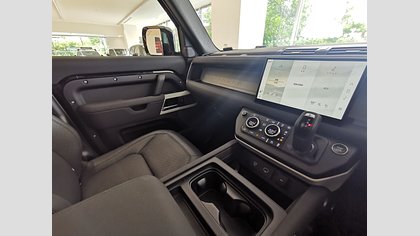 Defender 110 38