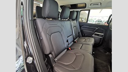 Defender 110 4