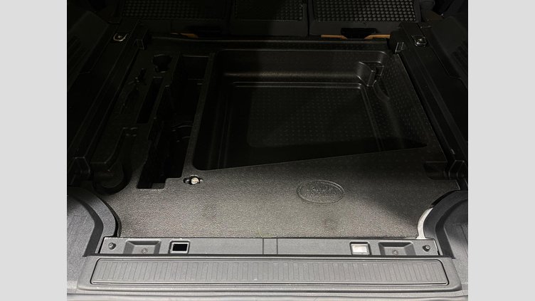 2023 認定中古車 Land Rover Defender 110 サントリーニブラック D300 AWD（AT） X