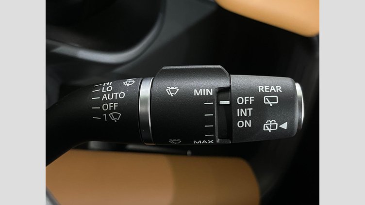 2023 認定中古車 Land Rover Defender 110 サントリーニブラック D300 AWD（AT） X