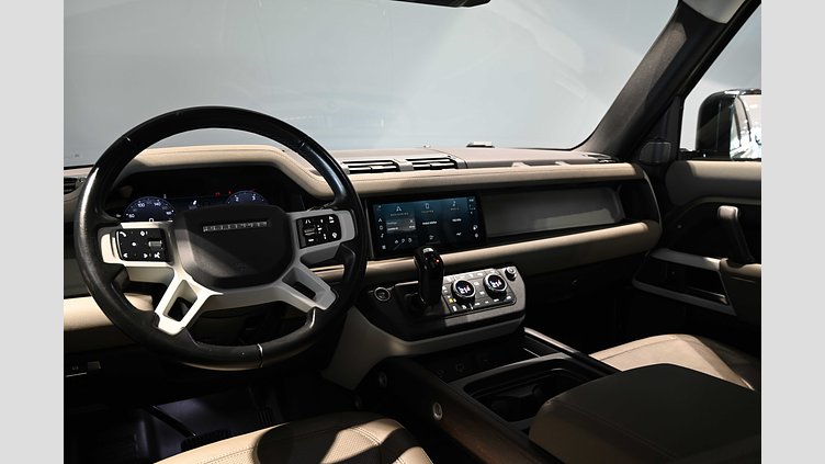 2023 Begagnad Land Rover Defender 110 Pangea Green AWD 110 D300 SE